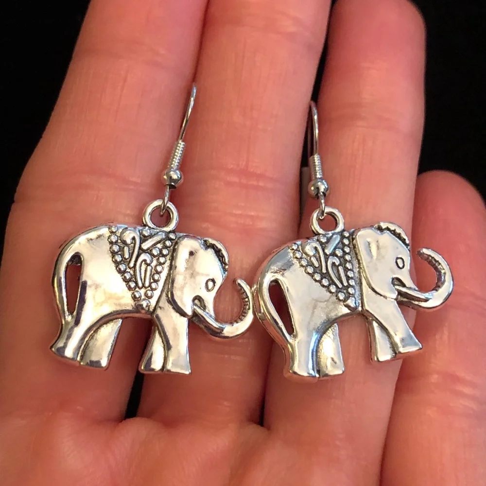 N/A charming silver